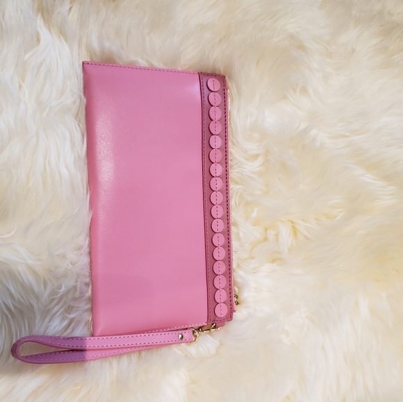 Super cute MK Analise Wristlet - Picture 4 of 7